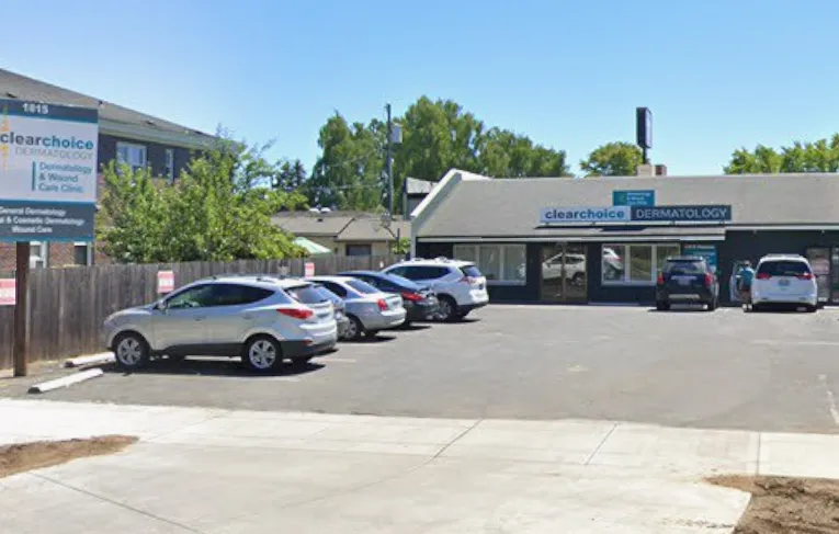 Parking at the Longview clinic, photo 1